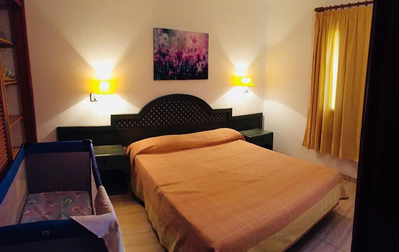 Apartamentos Maribel Puerto del Carmen  Puerto del Carmen (Lanzarote)